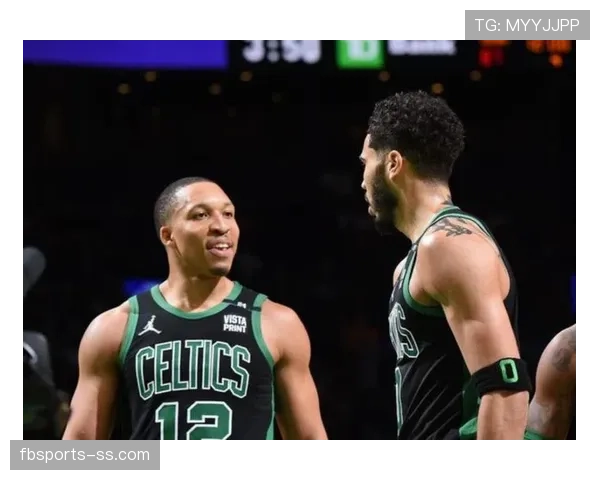 格兰特·威廉姆斯挡拆高效助攻队友提升球队整体得分效率